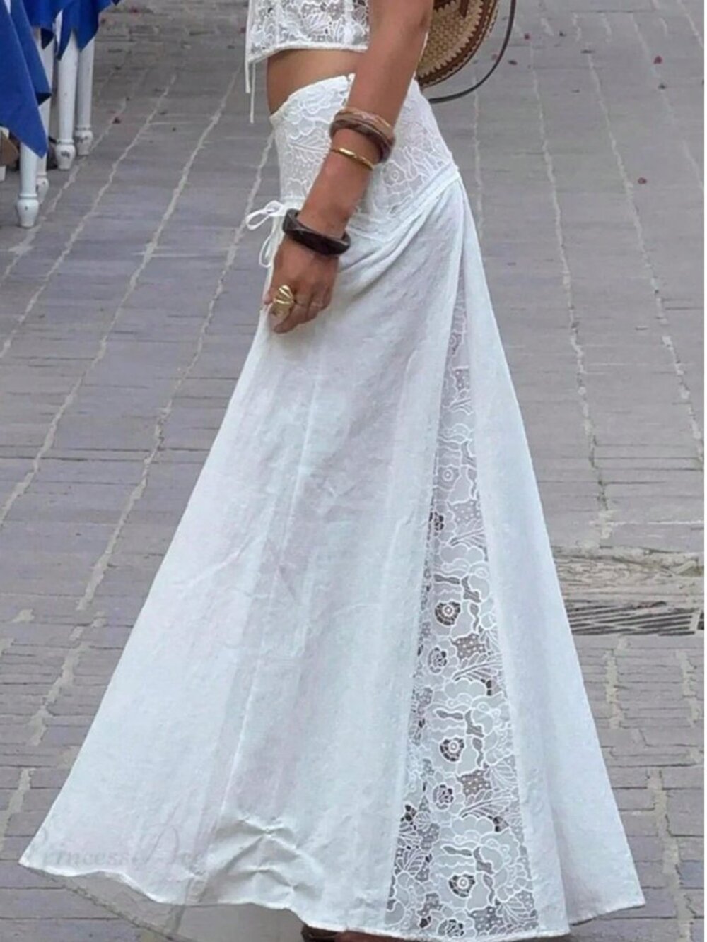 White Elegant Women's Lace Patchwork Overlocked Hem Skirt - Picture 3 of 4